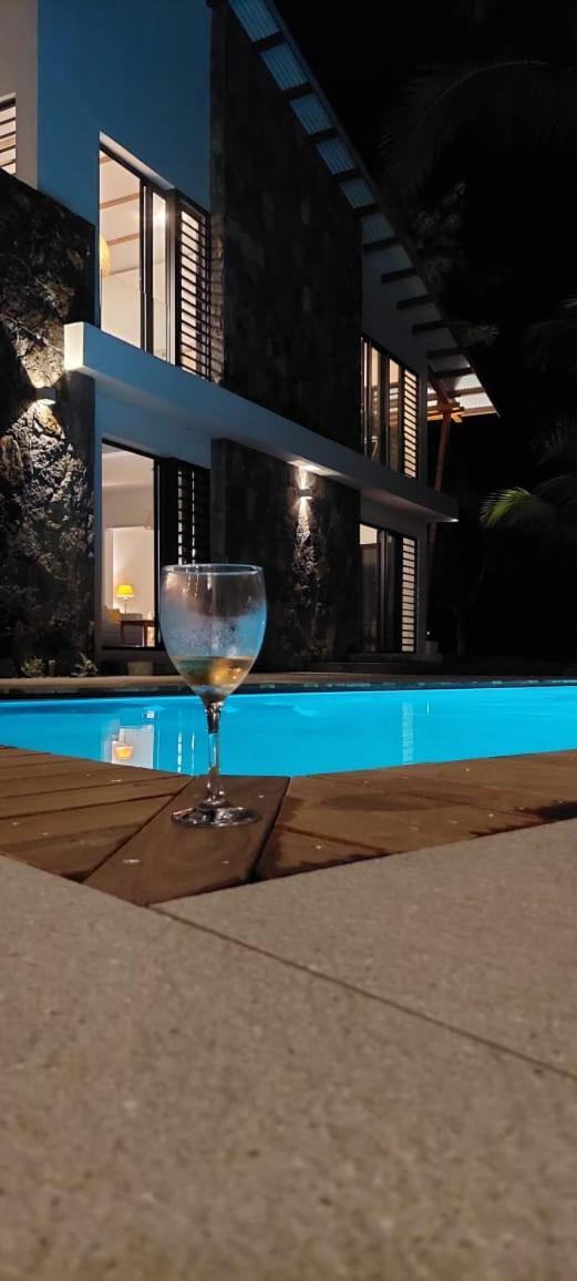 Canari Waterfront Villas Roches Noires Εξωτερικό φωτογραφία