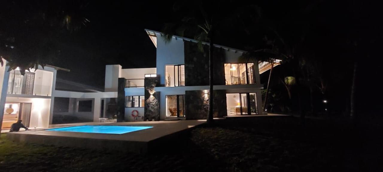 Canari Waterfront Villas Roches Noires Εξωτερικό φωτογραφία